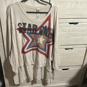 Magnolia Pearl Star Child Appliqué Hi Lo Rainbow Francis Cotton Pullover Shirt
